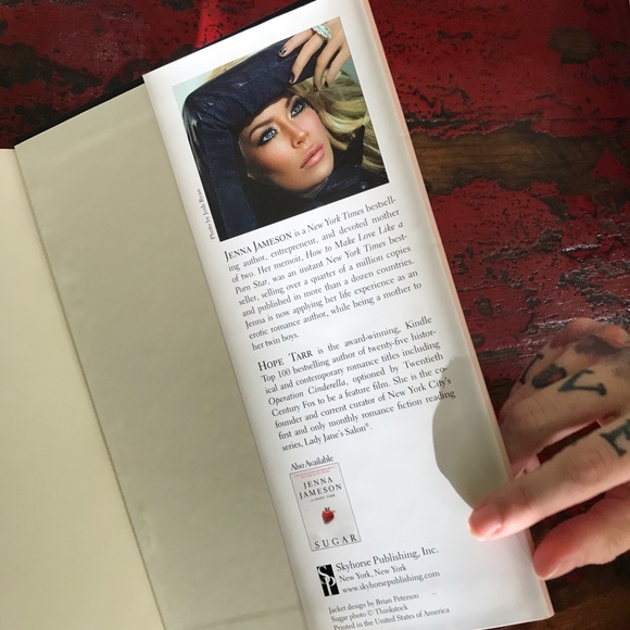 ⚜️⚜️Autographed fiction book “honey” by me 😜 - Picture 3 of 7